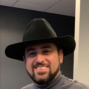 Meet your Posher, Ali